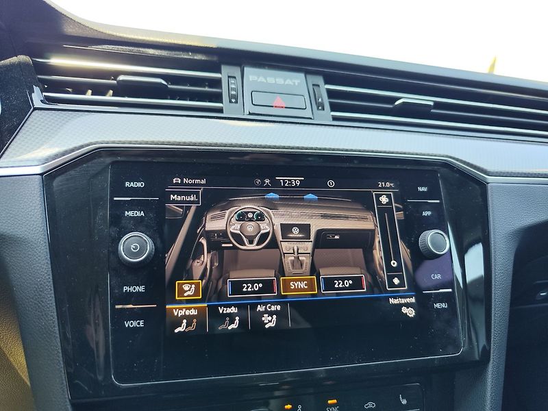 Volkswagen Passat 2.0 TDi/147 Alltrack DSG ČR - fotka 25 z 37