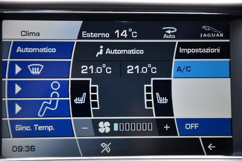Jaguar XF 3.0 V6 S 202 kW A/T,XENON,NAVI - fotka 26 z 48
