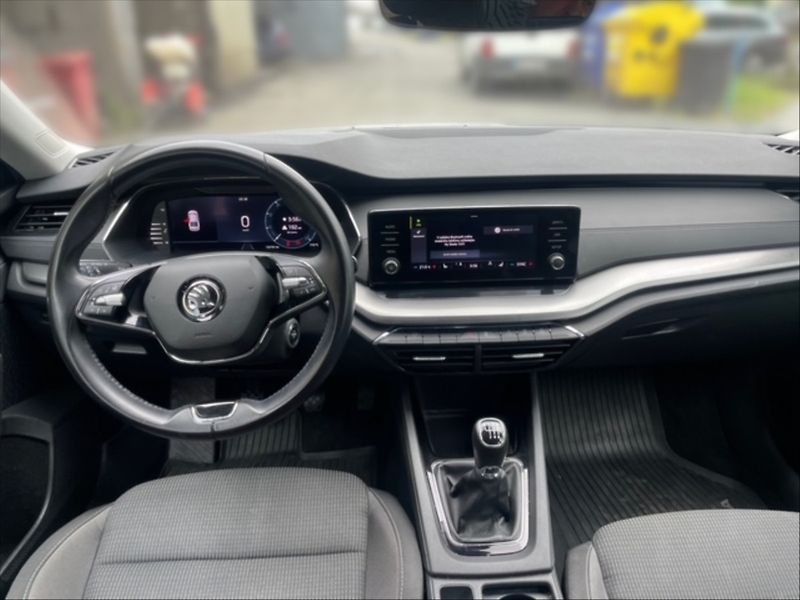 Škoda Octavia 2,0 TDI Ambition - fotka 9 z 11
