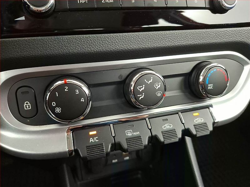 Kia Rio (2015) 1.25 CVVT, po STK, Tažné - fotka 13 z 16