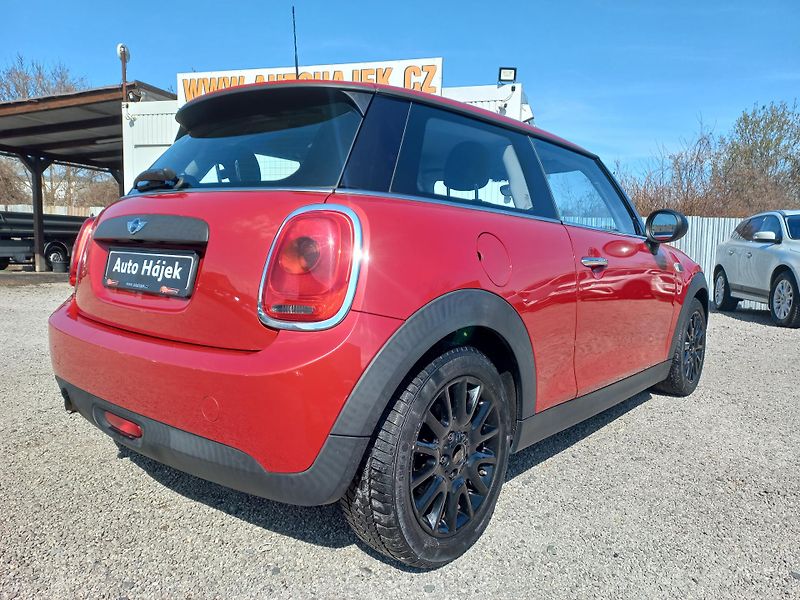 Mini One (2015) 1.2i 55kW  - fotka 8 z 18