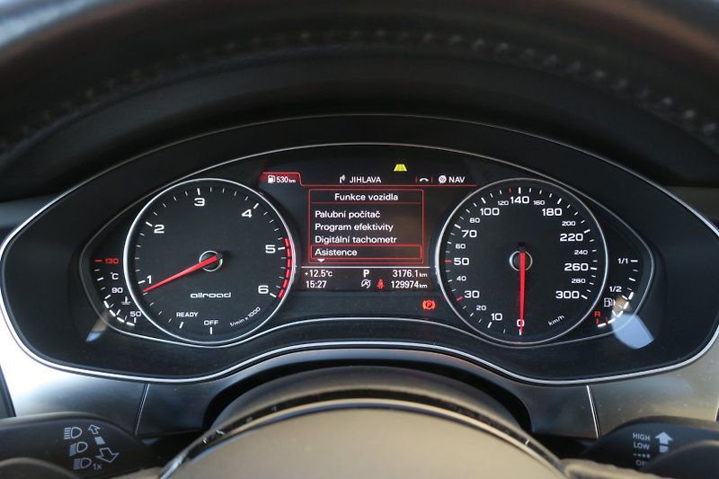 Audi A6 Allroad 3.0TDI 200kW Quat. Stronic ČR - fotka 23 z 50