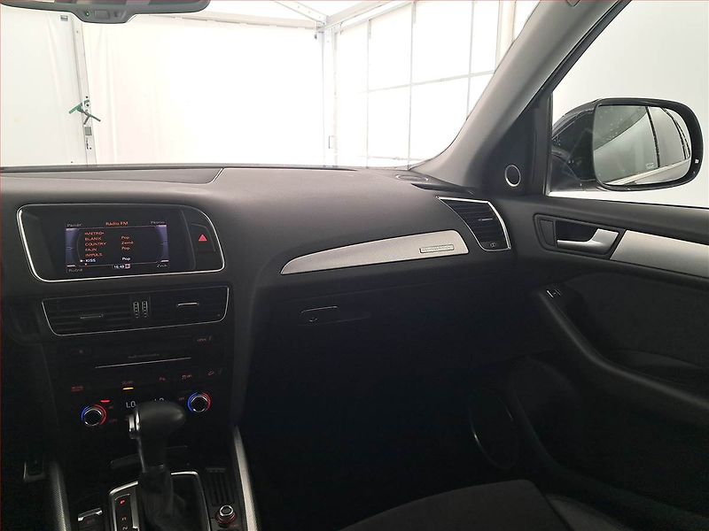 Audi Q5 (2013) Exclusive 2.0 TFSI, 4X4 - fotka 8 z 21