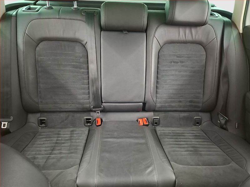 Volkswagen Passat (2017) 2.0 TDI, Serv.kniha, Kůže - fotka 10 z 19