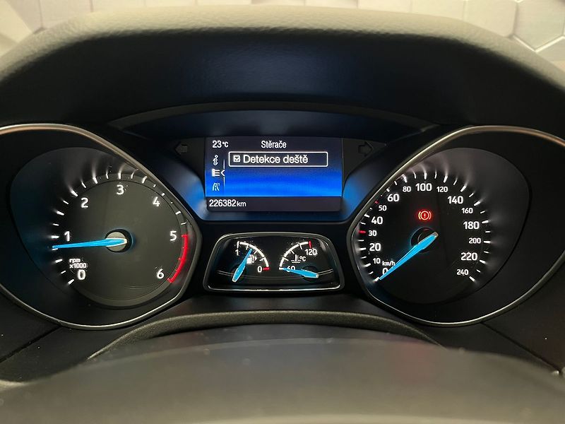 Ford Focus 2.0 TDCi 110kW SPORT - fotka 56 z 63