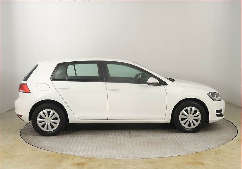 Volkswagen Golf (2014) 1.2 TSI, Serv.kniha, Tempomat - fotka 6 z 16