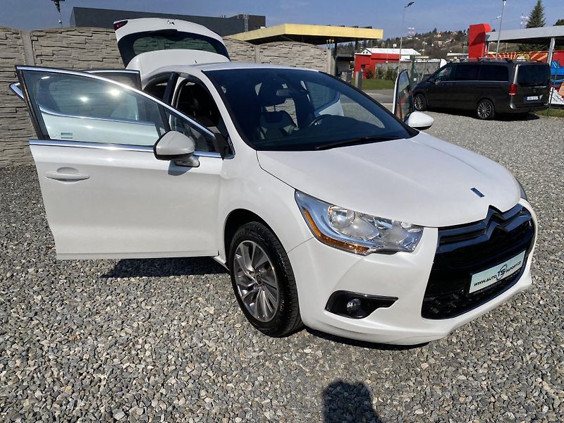 Citroën DS4 1.6i 16V 120PS EXCLUSIVE TOP!! - fotka 141 z 160