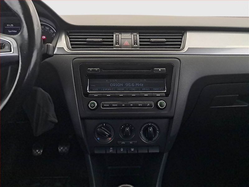 Škoda Rapid (2014) Ambition 1.2 TSI - fotka 12 z 17