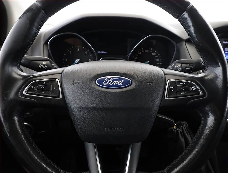 Ford Focus (2015) 1.5 TDCi, Serv.kniha - fotka 8 z 17