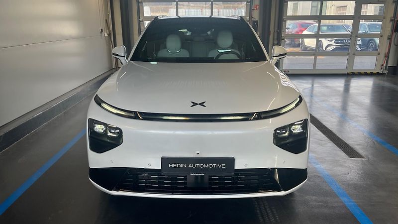Xpeng G9 (2025) Nová G9 AWD Performance  - fotka 2 z 8
