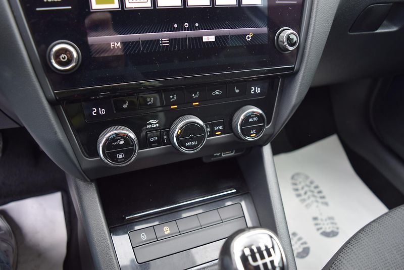 Škoda Octavia (2019) 1.5TSI 110kw AMBITION NAVI TAŽ - fotka 23 z 50