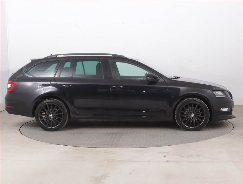 Škoda Octavia (2020) 1.5 TSI, Automat, Serv.kniha - fotka 6 z 16