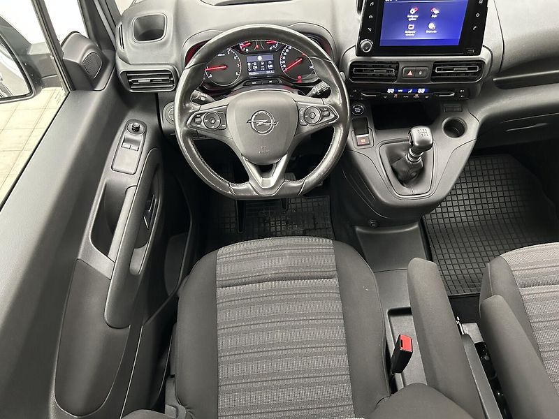 Opel Combo 1.2 Turbo Life L2H1 - fotka 14 z 32