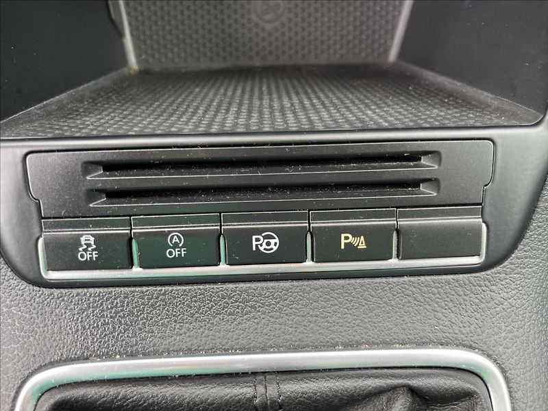 Volkswagen Tiguan 2,0 TDi ROZVODY KLIMA 2xKOLA - fotka 21 z 48
