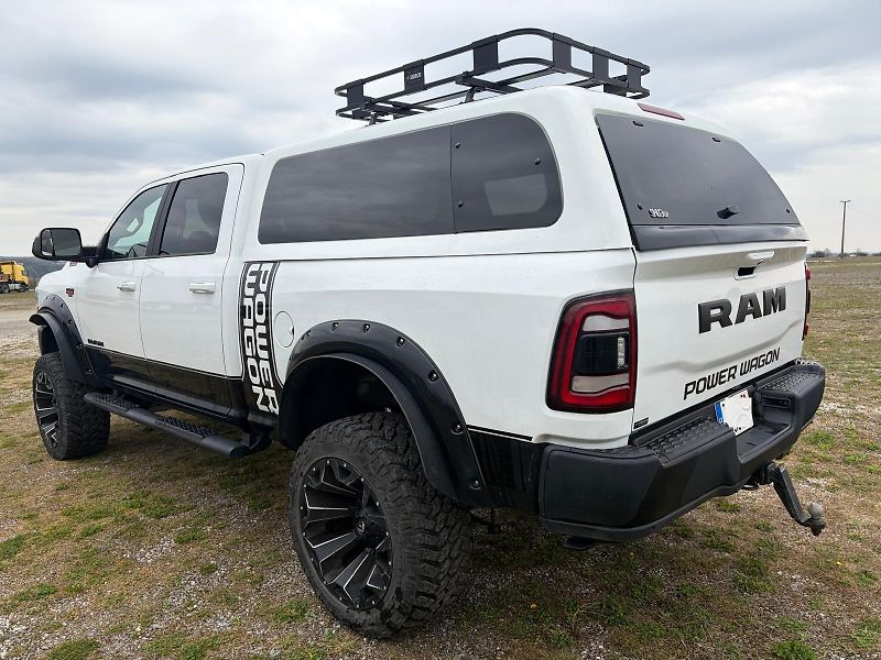 Dodge RAM (2020) 2500 6,4 L HEMI LIFTED - fotka 4 z 48