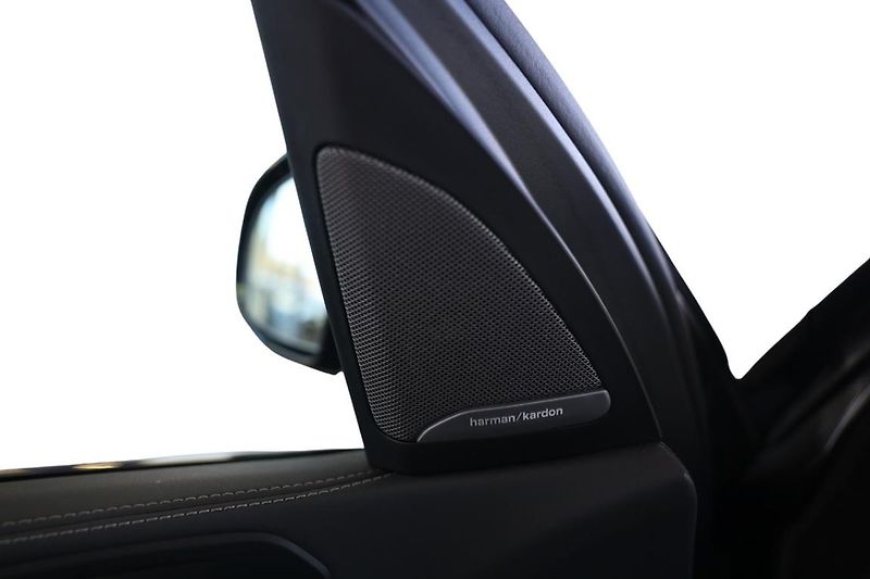 BMW X5 xDrive30d - fotka 32 z 35