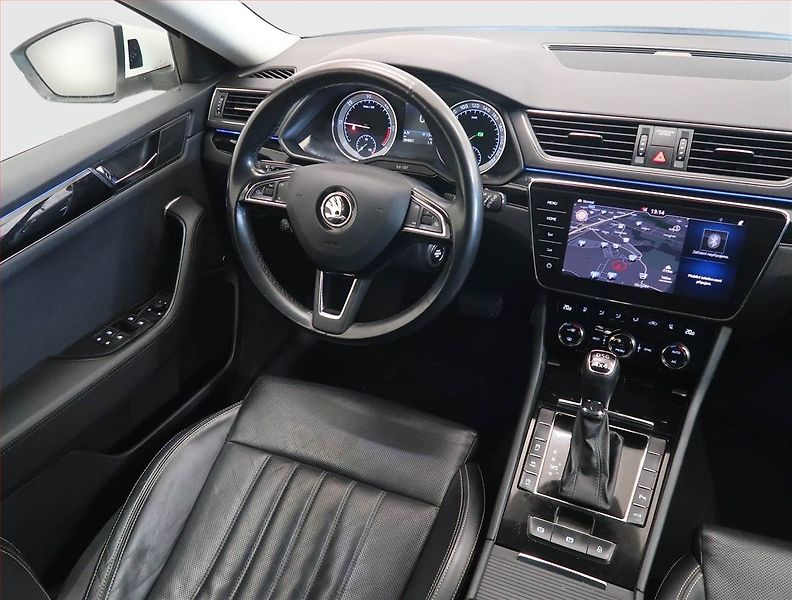 Škoda Superb (2019) Laurin&Klement 2.0 TDI, 4X4 - fotka 7 z 18