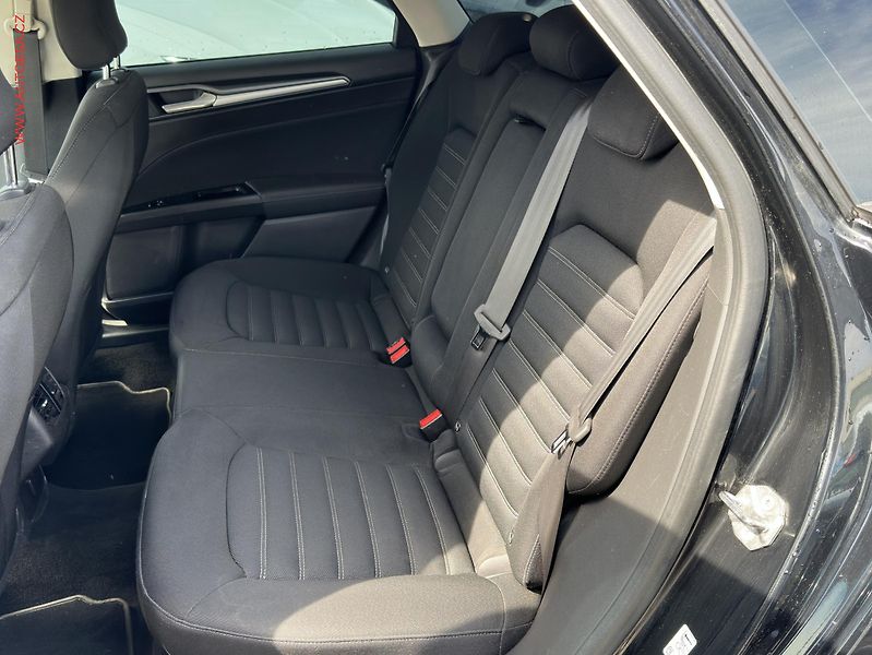 Ford Mondeo (2017) 2.0TDCi, AT - fotka 10 z 19