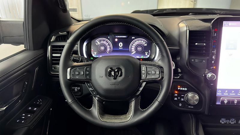 Dodge RAM NIGHT EDITION / 1500 SST H.O.  - fotka 36 z 55