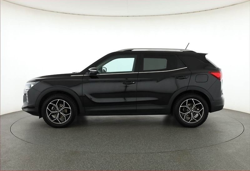 SsangYong Korando (2022) 1.5 T-GDI, Serv.kniha, Xenony - fotka 3 z 20