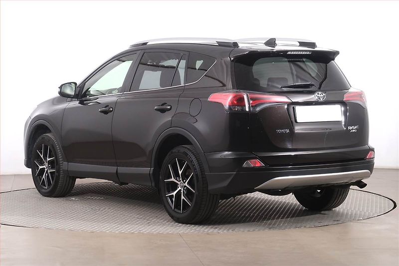 Toyota RAV4 (2016) 2.0 VVT-i, 4X4, Automat - fotka 4 z 28