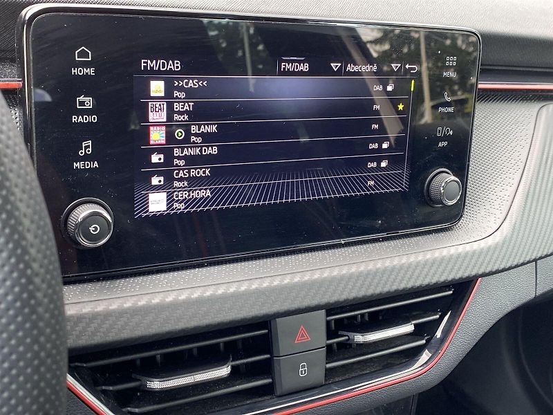 Škoda Kamiq (2025) 1.5 TSI DSG Monte Carlo - fotka 11 z 39