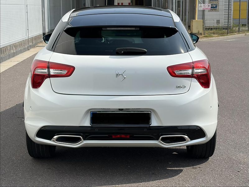 Citroën DS5 (2016) 2.0HDi 133 kW AT/PLNÝ SERVIS - fotka 5 z 18