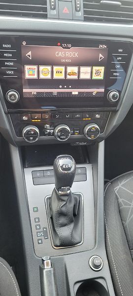 Škoda Octavia (2018) 2,0TDi 110kW DSG 4×4 „CLEVER“ - fotka 26 z 37