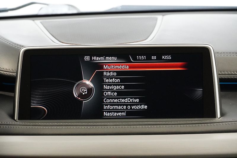 BMW X6 Xdrive30d,ČR,HUD,360,dověry - fotka 29 z 37