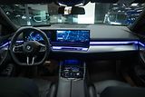 BMW Řada 5 (2025) 540xd M-SPORT NEZÁVISLÉ PANO  - náhled 33