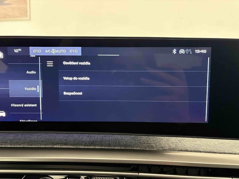Peugeot 3008 (2025) Allure Hybrid 145 e-DCS6 - fotka 40 z 48