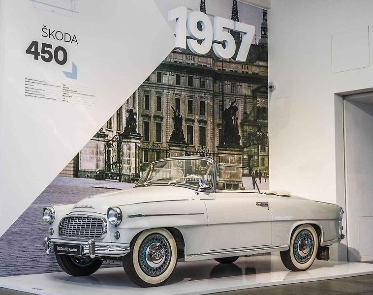 Škoda 450 se začala vyrábět před 65 lety