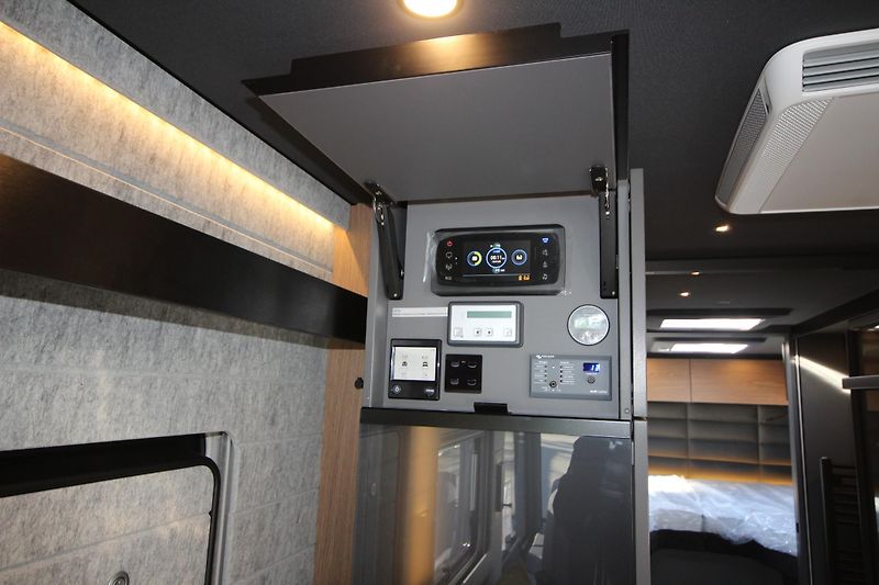 Niesmann+Bischoff (2025) ARTO 88 E model 2026 - fotka 37 z 79