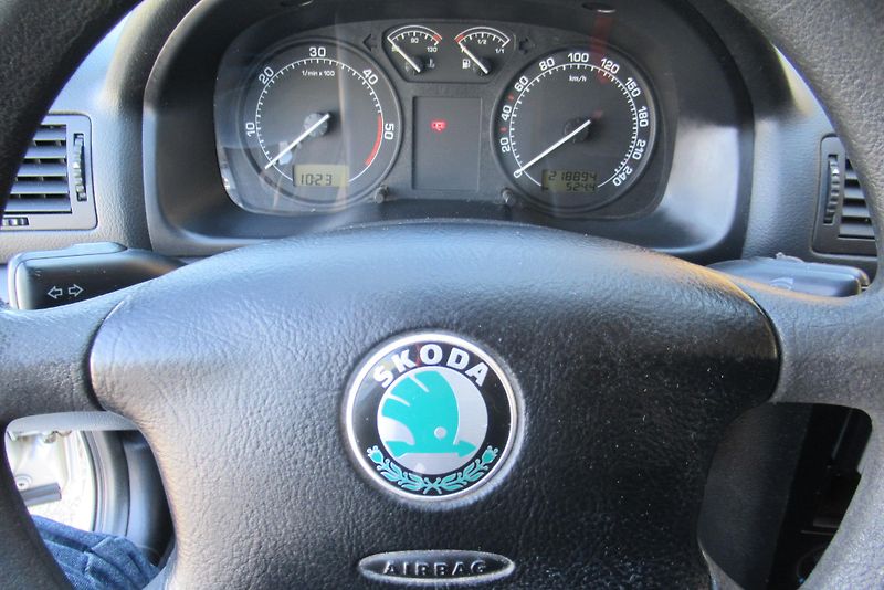 Škoda Octavia 1.9 TDi  KLIMA  TAŽNÉ - fotka 12 z 20
