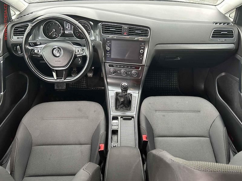 Volkswagen Golf (2018) 1.5 TSi, servis.kniha - fotka 8 z 18
