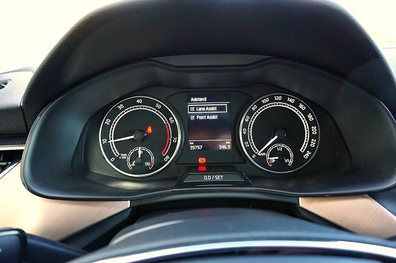 Škoda Kamiq (2024) STYLE 1,0 TSI 81 kW - fotka 39 z 50