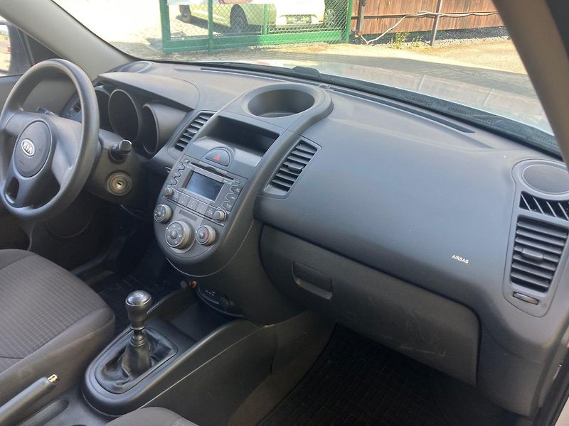 Kia Soul 1,6i (93kW) *KLIMATIZACE* - fotka 8 z 15