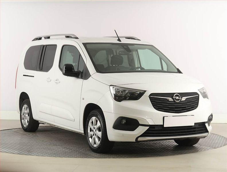 Opel Combo (2022) Maxi Elegance 1.5 CDTI, 7Míst - fotografie inzerátu