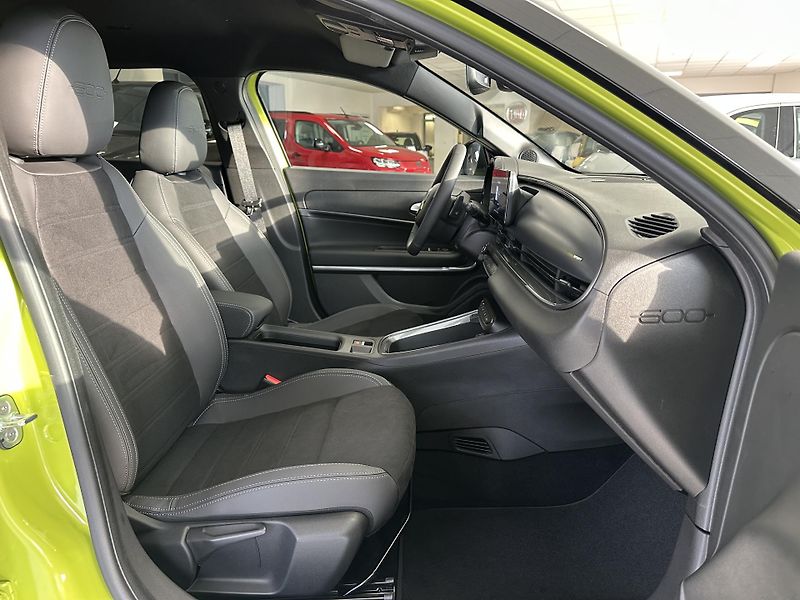 Fiat 600 (2026) Sport 1,2 Turbo Hybrid 145k AT - fotka 12 z 25