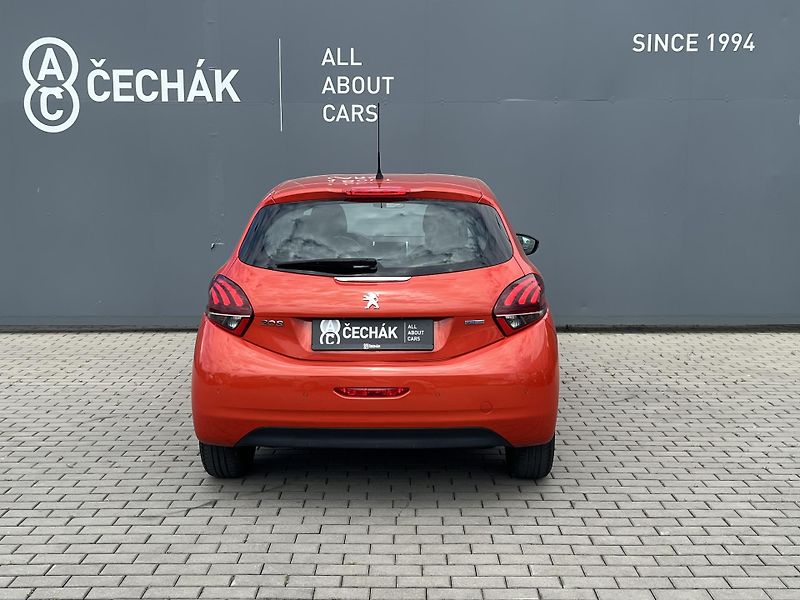 Peugeot 208 1.2*Servis*Tempomat*DPH* - fotka 6 z 37