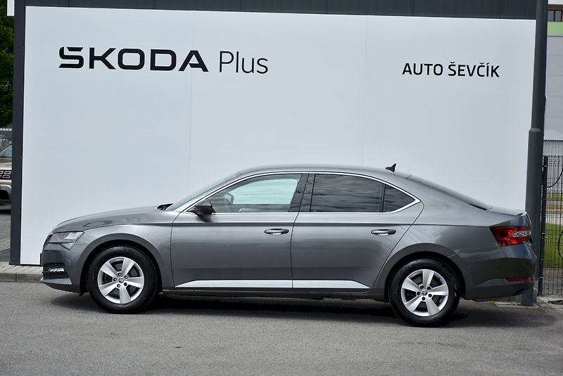 Škoda Superb (2022) Ambition 1.5 TSI 110kW DSG - fotka 12 z 30