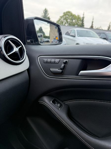 Mercedes-Benz Třídy B 220 CDI 125kW - fotka 19 z 22