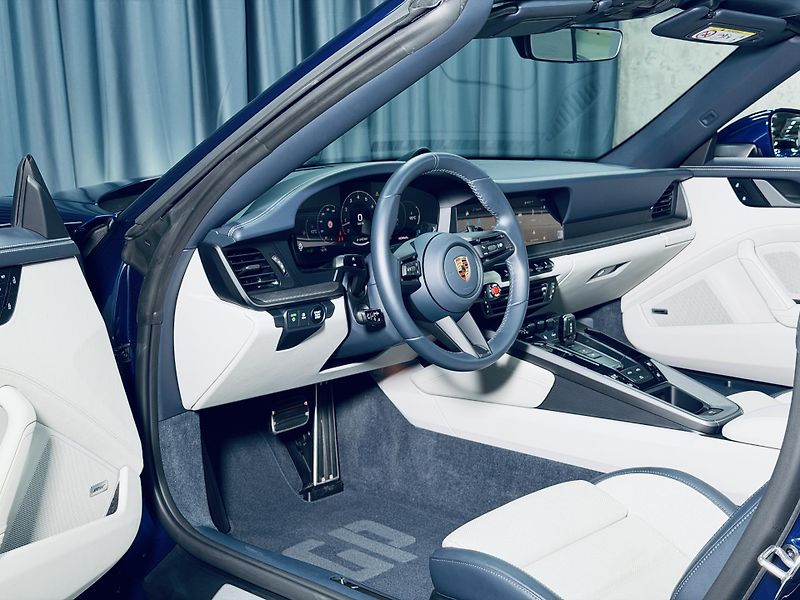 Porsche 911 (2025) 992.2*CABRIO*CHRONO*ZÁRUKA - fotka 16 z 44