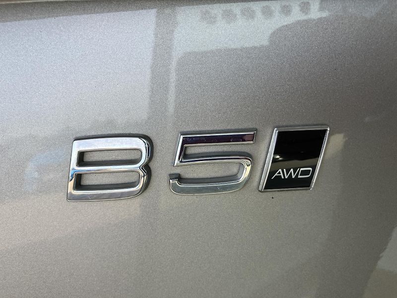 Volvo XC90 B5 AWD Momentum AT8 - fotka 13 z 43