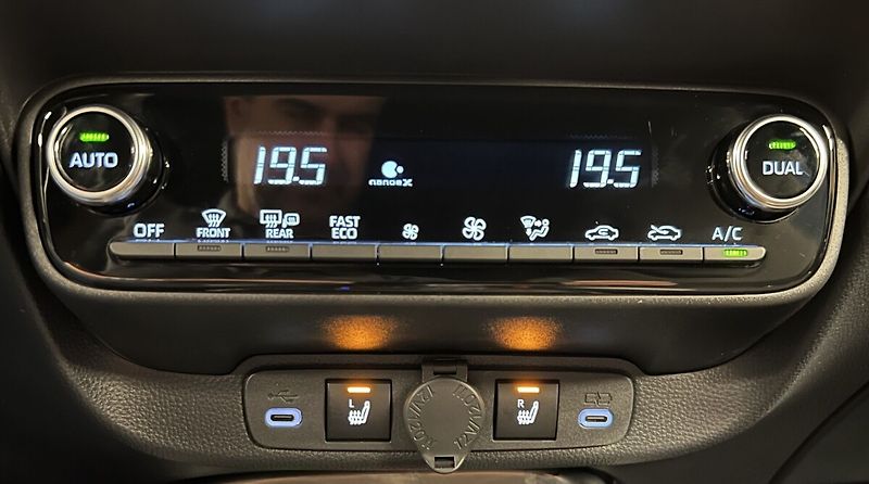 Toyota Aygo 1,5 Hybrid AT GR Sport - fotka 7 z 16