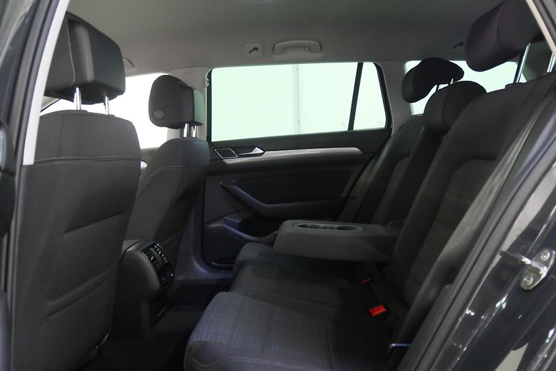 Volkswagen Passat - fotka 26 z 28