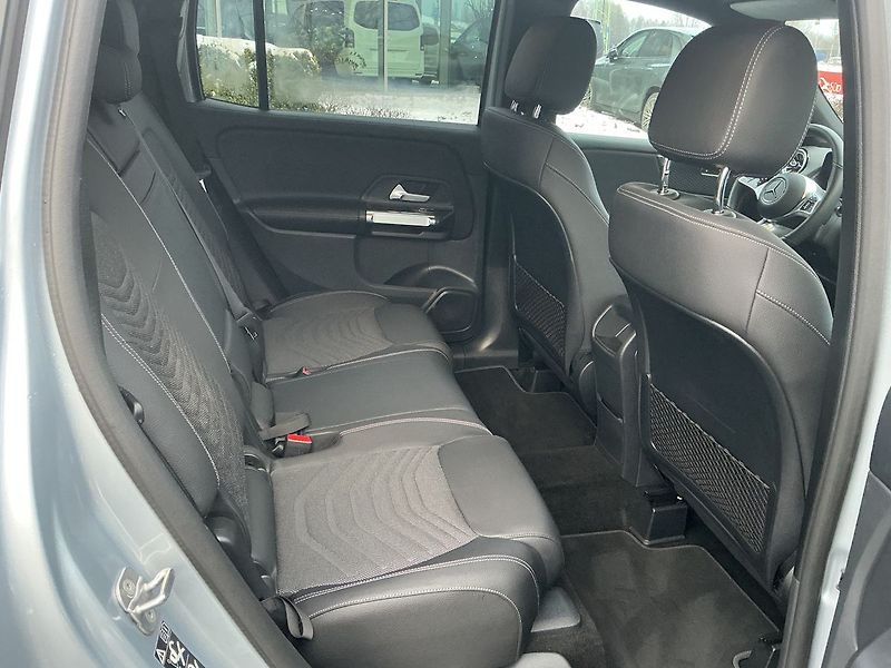 Mercedes-Benz GLB 200 d 4MATIC - fotka 20 z 26