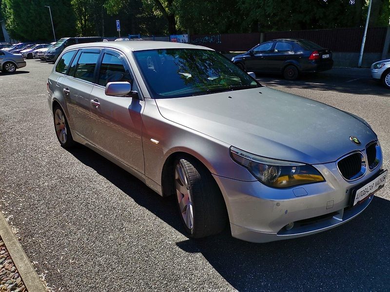 BMW Řada 5 (2005) 3.0d 160kw M57 Automat - fotka 6 z 27