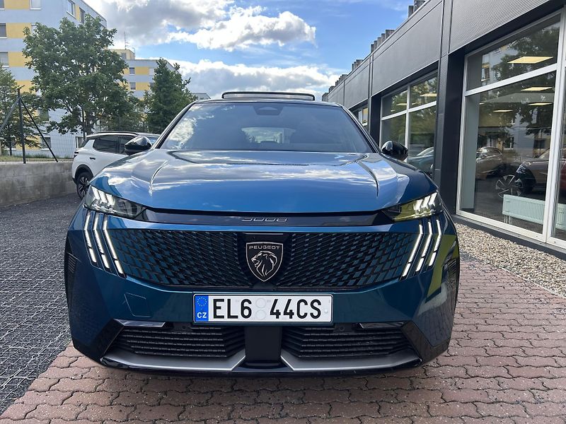 Peugeot 3008 (2024) GT Elektromotor 157 kW (73 kWh - fotka 2 z 16