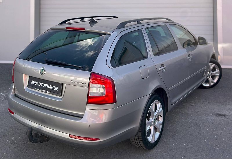 Škoda Octavia (2013) FL COMBI 2.0 TDI DSG 103 KW  - fotka 3 z 36